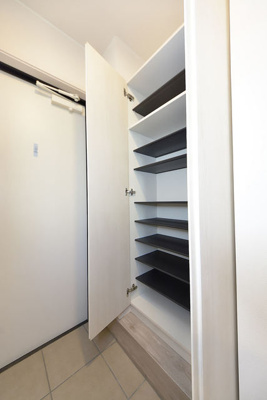 【玄関】 | Ｈｅｉｍ　Ｋｏｍｏｒｅｌｉａ