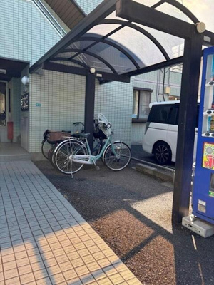 【その他共用部分】 | コーポとし | 屋根付駐輪場