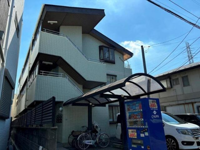 【外観】 | コーポとし | 鉄骨３階建・南向き