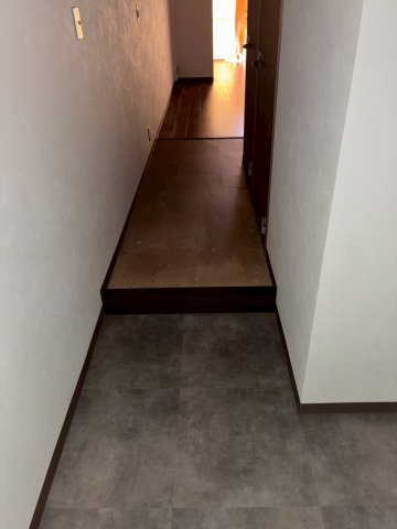 ニューハイツ湯島の玄関