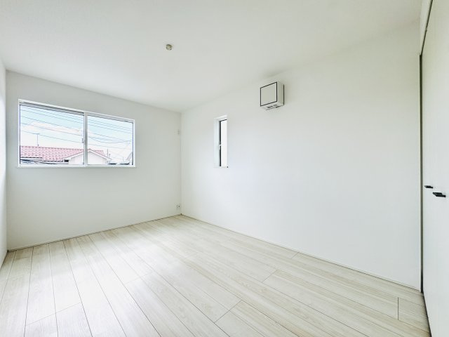 LIGNAGE足利市弥生町第1期　新築住宅5号棟の洋室