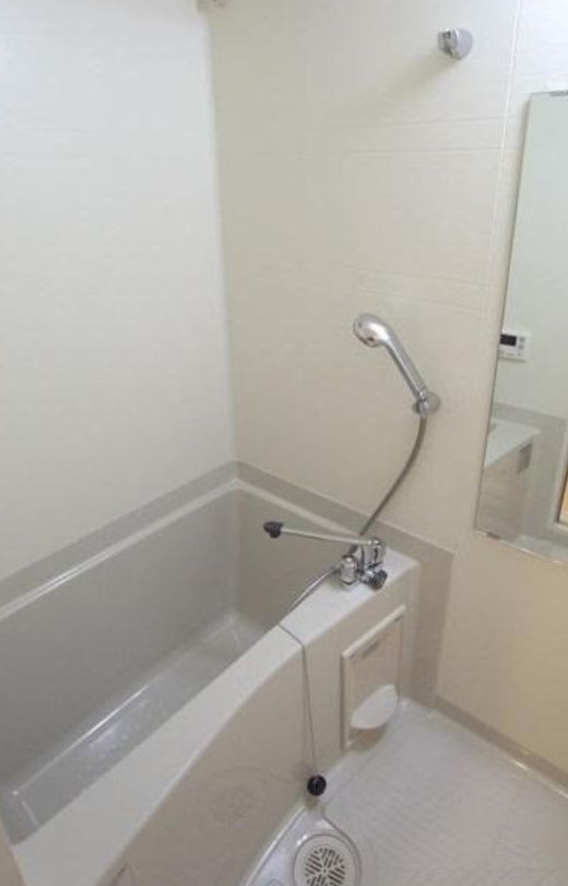 レジディア笹塚llの浴室