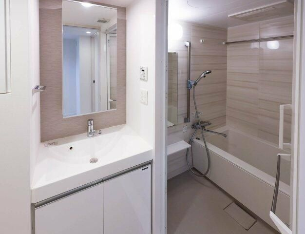 フロンティア新宿タワーの洗面所