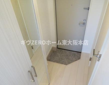 ハーモニーテラス御厨中の玄関