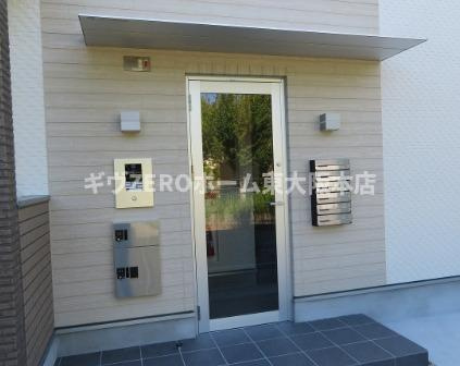 ハーモニーテラス御厨中のエントランス