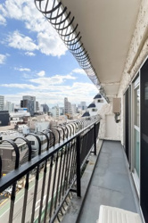 【バルコニー】