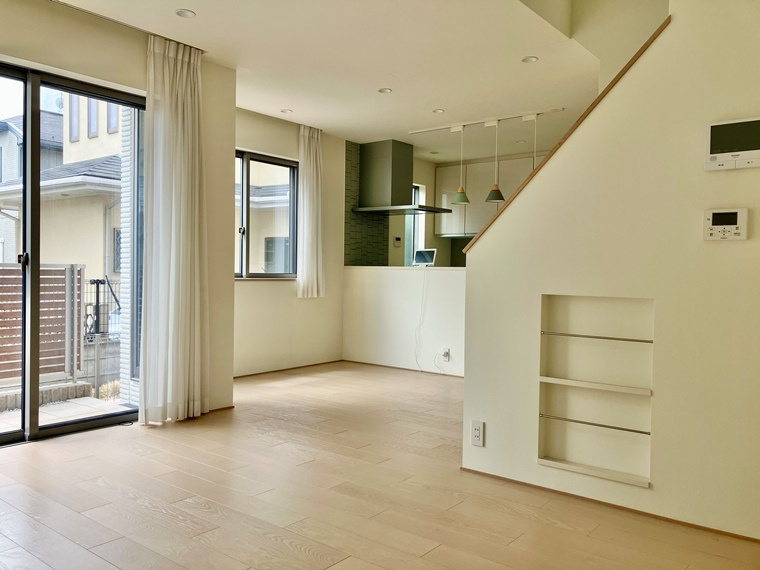 白糸台戸建の居間・リビング