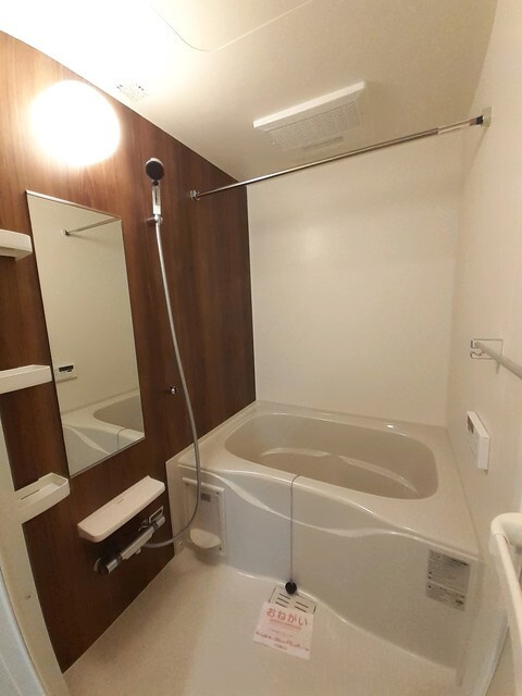 ラ・フレーズ　Ｃの浴室