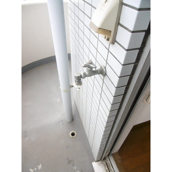 エレガンス綾瀬６のその他|洗濯機置き場