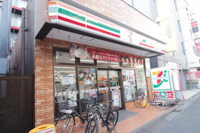 セブン-イレブン 川崎新丸子駅前まで200ｍ