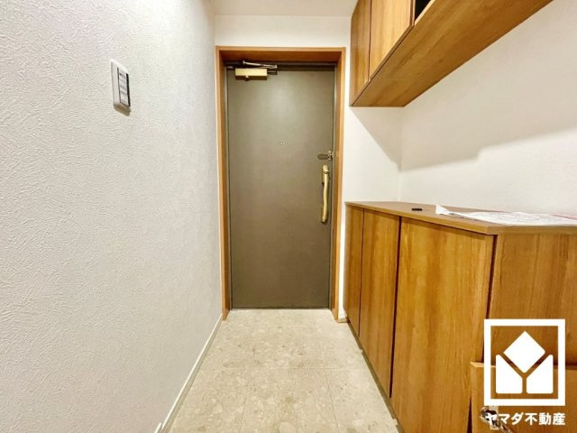 クレステージ桃山の玄関