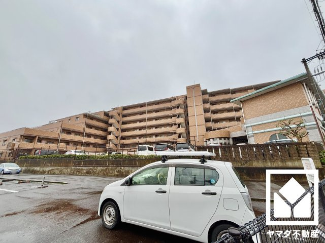 クレステージ桃山の外観