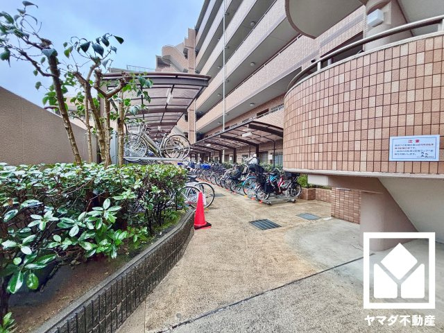 クレステージ桃山の外観