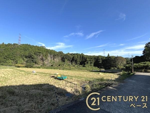 奈良市下狭川町　一戸建の前面道路含む現地写真|■現地撮影写真■緑豊かな気持ちの良い住環境！