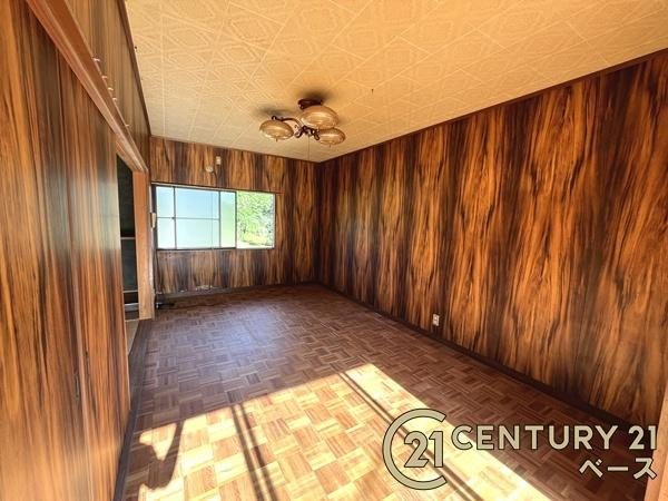 奈良市下狭川町　一戸建の洋室|■現地撮影写真■明るい雰囲気の洋室です！