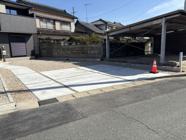 蒲郡市三谷二舖59期　全2棟・2号棟の駐車場|広々２台駐車できます！