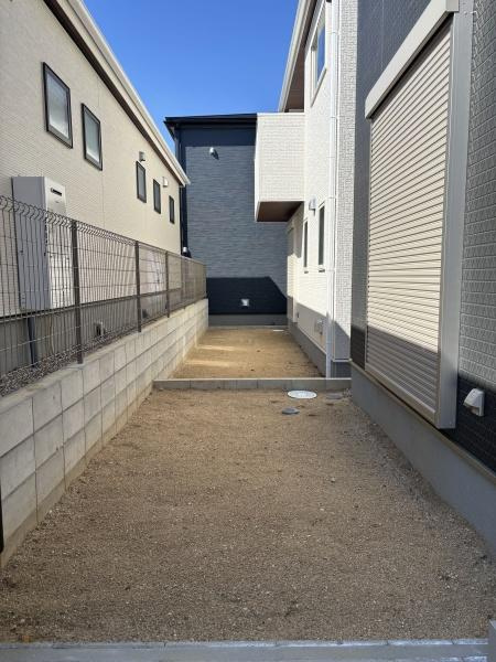 高浜呉竹町第3　全4棟・3号棟の庭|遊びやＢＢＱなど、想像が膨らむお庭。