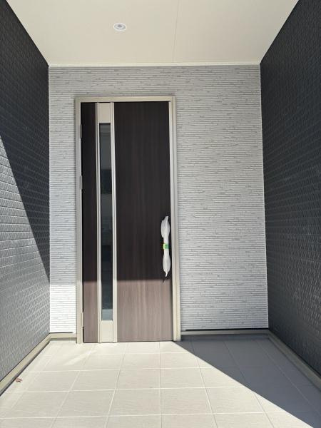 高浜呉竹町第3　全4棟・3号棟の玄関|施工例