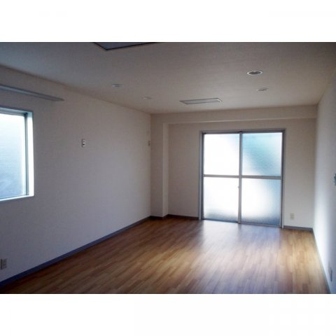 マンション川菱の内装