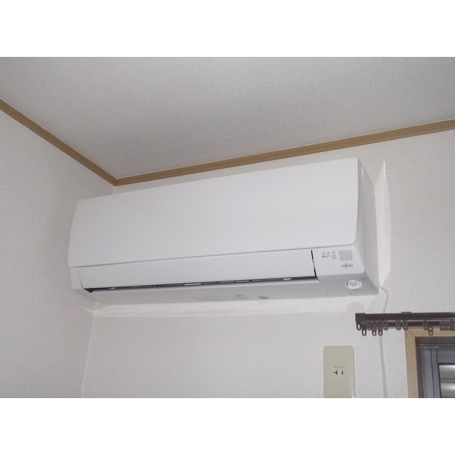 南陽荘の居間・リビング|リビング　エアコン