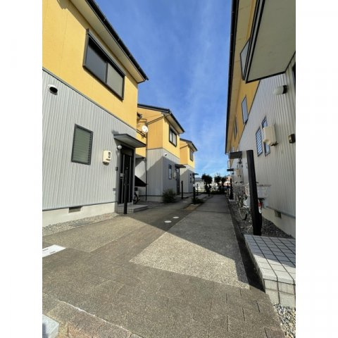 南陽荘のエントランス|お問い合わせは美濃善不動産駅前店へ！