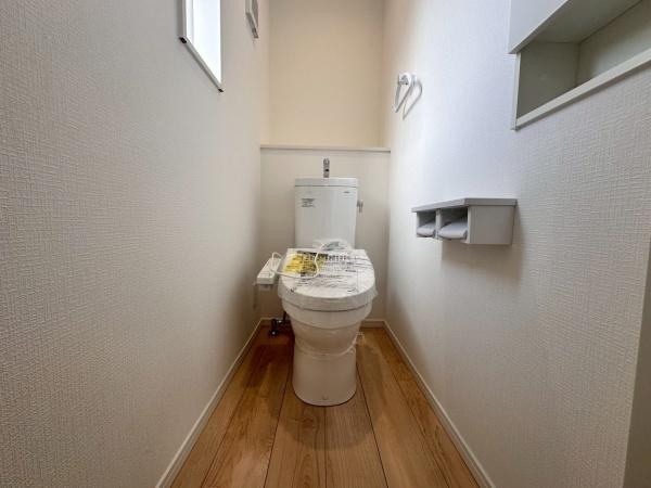 和歌山市鳴神第4-1号棟　新築戸建のトイレ