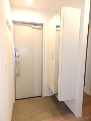 【玄関】 | ディアコート湖山2