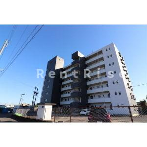 ロイヤル一宮の玄関