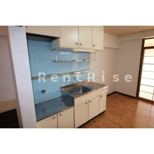 ロイヤル一宮の居間・リビング