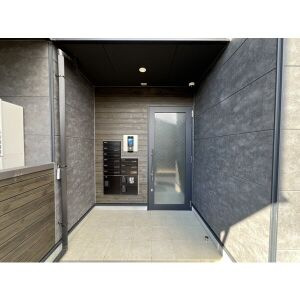 LECOCON春日井のエントランス