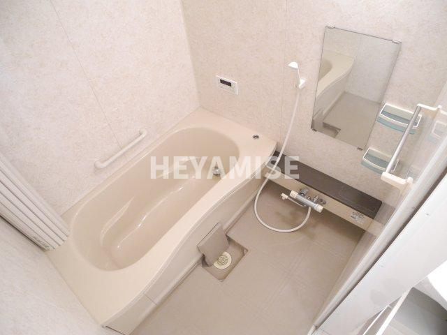 メゾン・ラ・パトリアEの浴室|※室内画像は別号室のもの