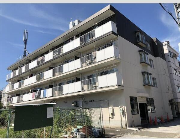 スリースター鶴町