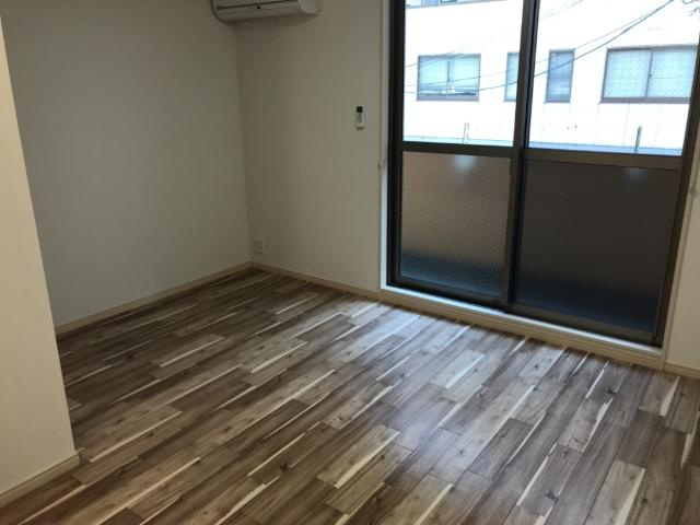 Ｐｉｎｅ　Ｖａｌｌｅｙ　弐番館の設備|リビング・エアコン