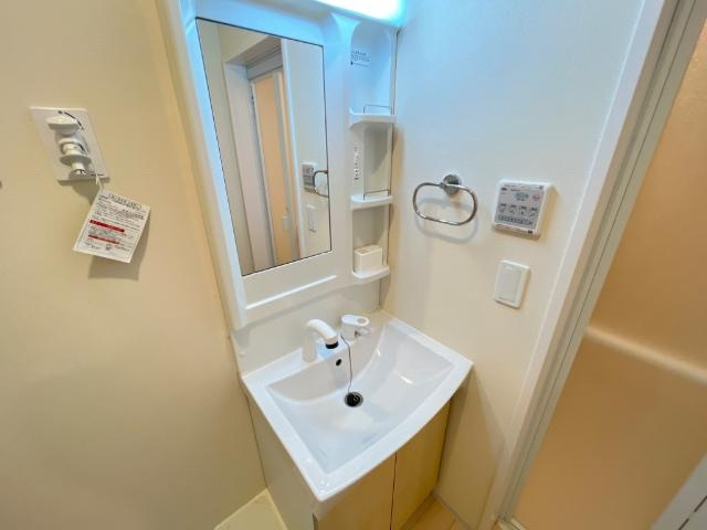 オリーブガーデンの洗面所|洗髪洗面化粧台