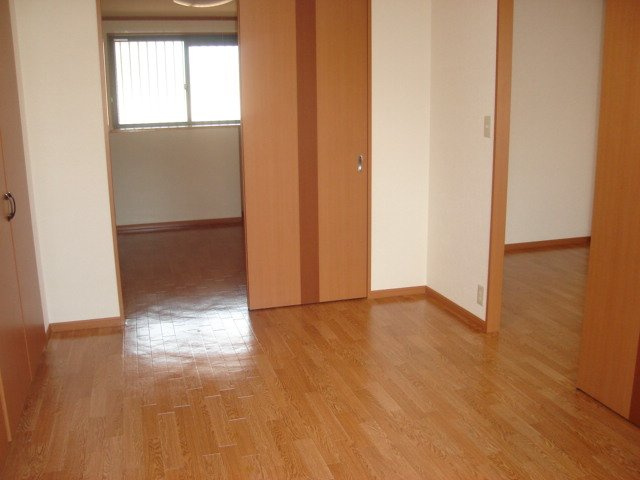 ラ・ヴィータ高取北Ⅱの内装|洋室