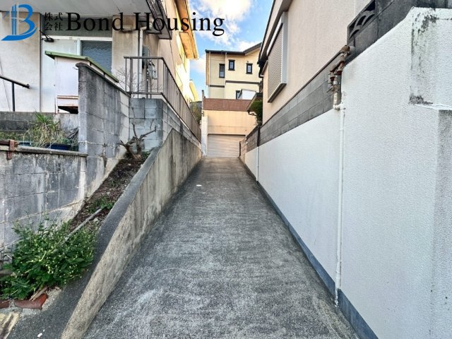 2016年フルリノベ済み・お車2台駐車可　大久保町山手台　築51年のその他