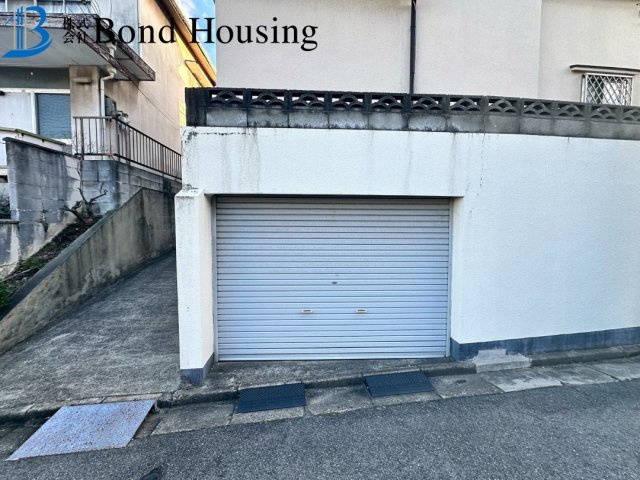 2016年フルリノベ済み・お車2台駐車可　大久保町山手台　築51年のバルコニー