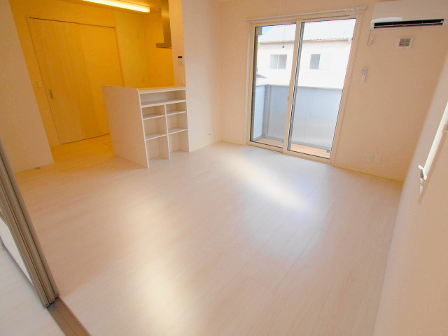 ホワイトリリーの居間・リビング