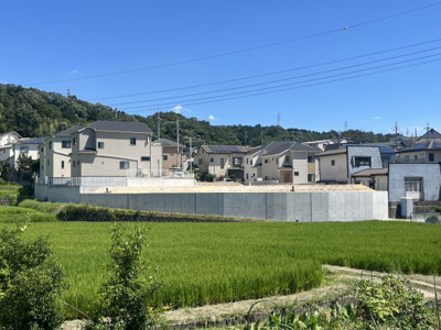 【前面道路含む現地写真】 | 生駒市小明町～全3区画～　眺望を買う土地！！