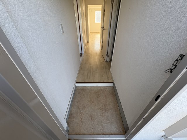 南五葉ハイツの玄関