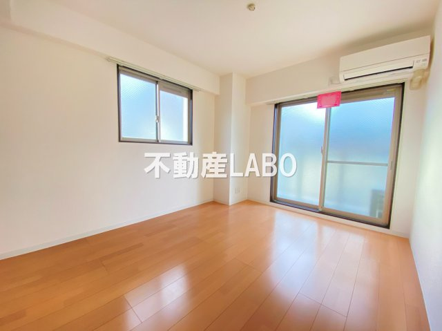 ステイブルコート弁天町の洋室