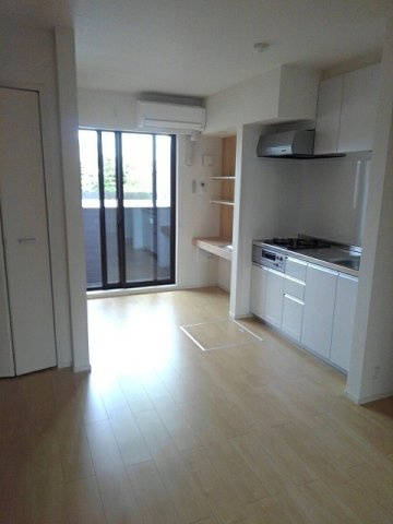 エトワールメゾンの居間・リビング