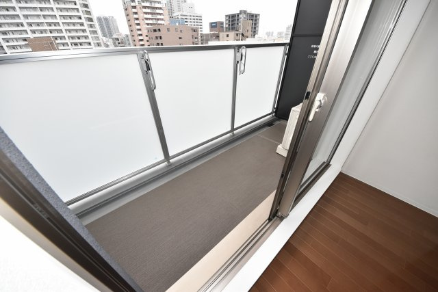 ドゥーエ立売堀のバルコニー