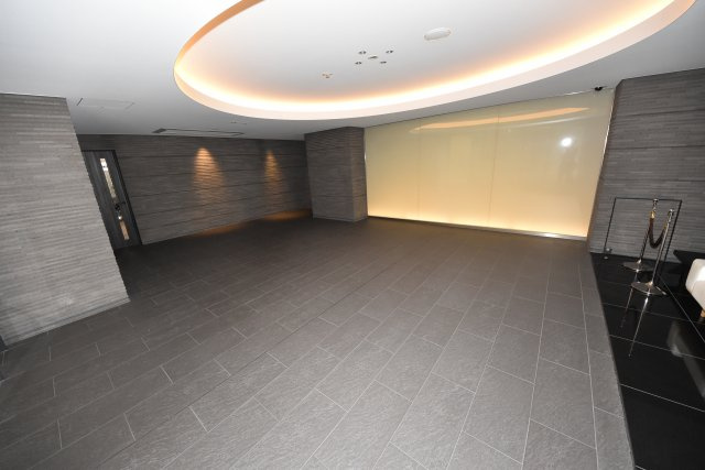 ドゥーエ立売堀のエントランス