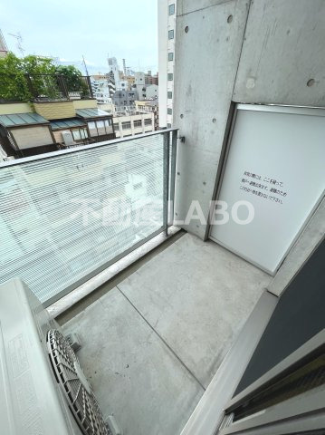 レオンコンフォート弁天町のバルコニー
