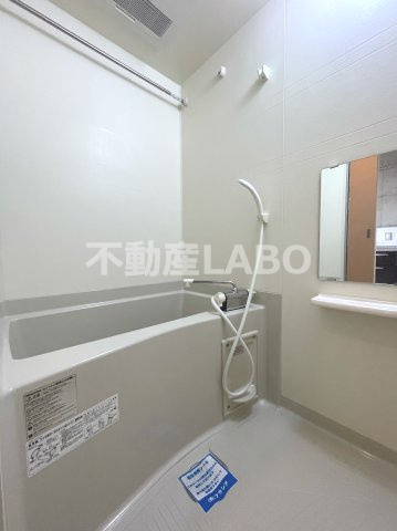 レオンコンフォート弁天町の浴室