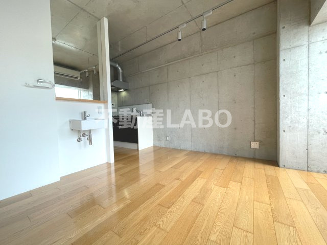 レオンコンフォート弁天町の洋室