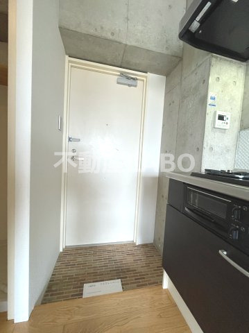 レオンコンフォート弁天町の玄関