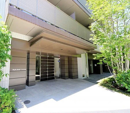 パークアクシスうつぼ公園のエントランス