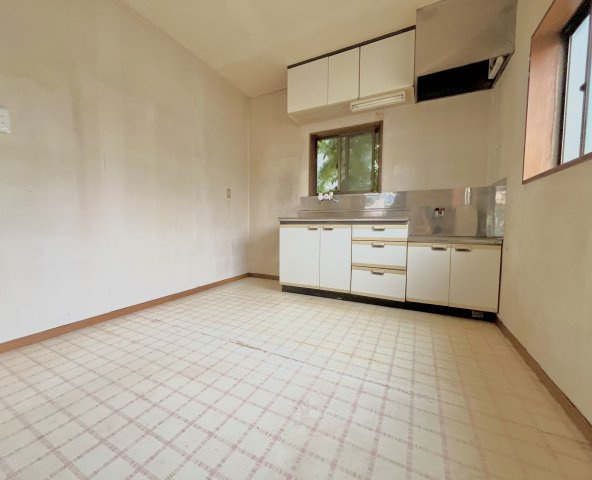 売中古戸建　中央区曳馬一丁目のキッチン|リフォームもお気軽にご相談ください。